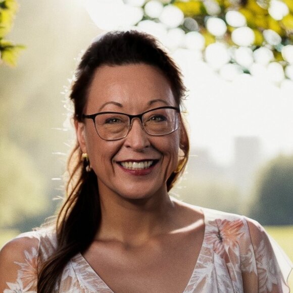 Meet your Posher, Paula - Picture 1 of 1